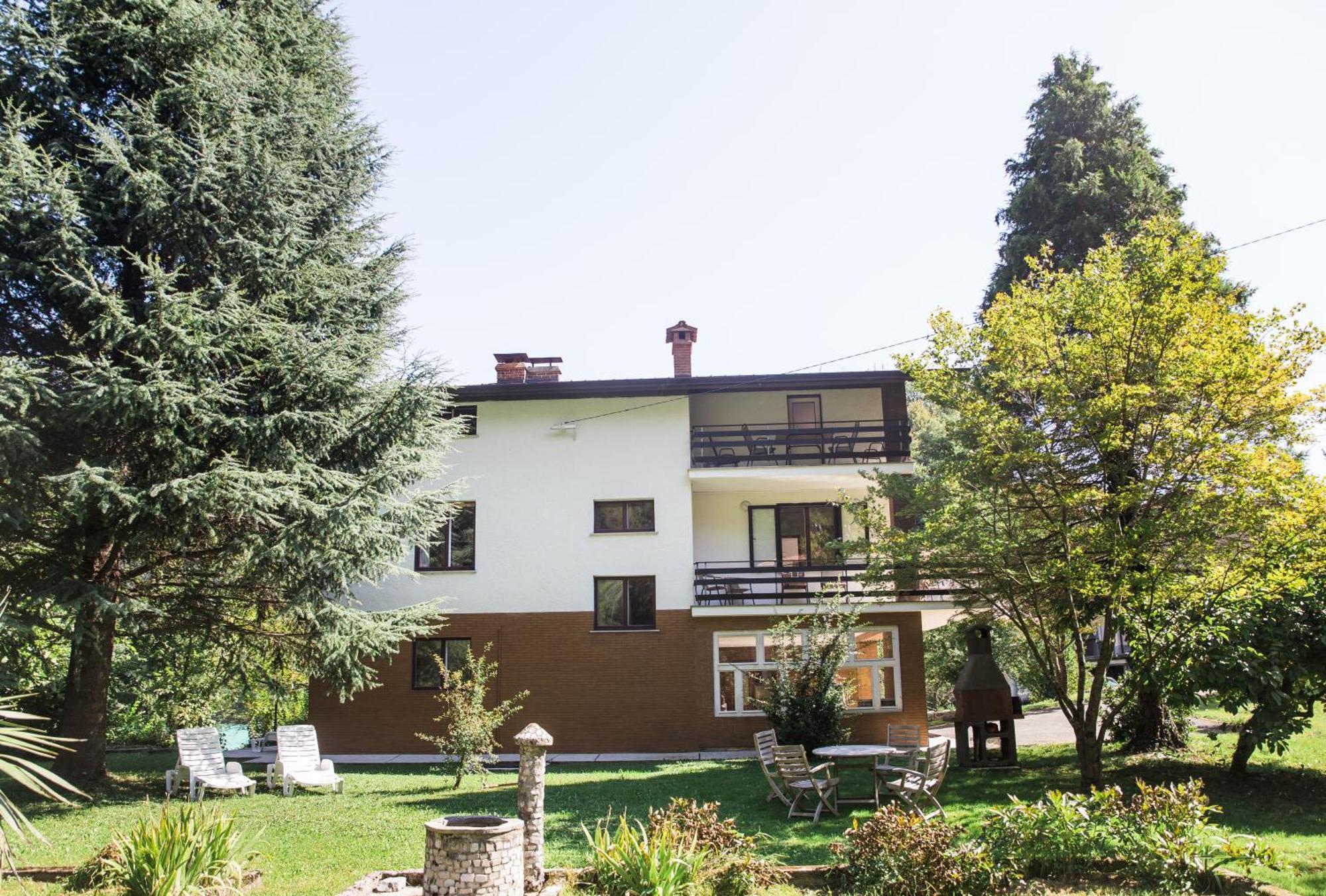 Vila Labod, Unique Villa At The Lake モスト ナ ソシ エクステリア 写真