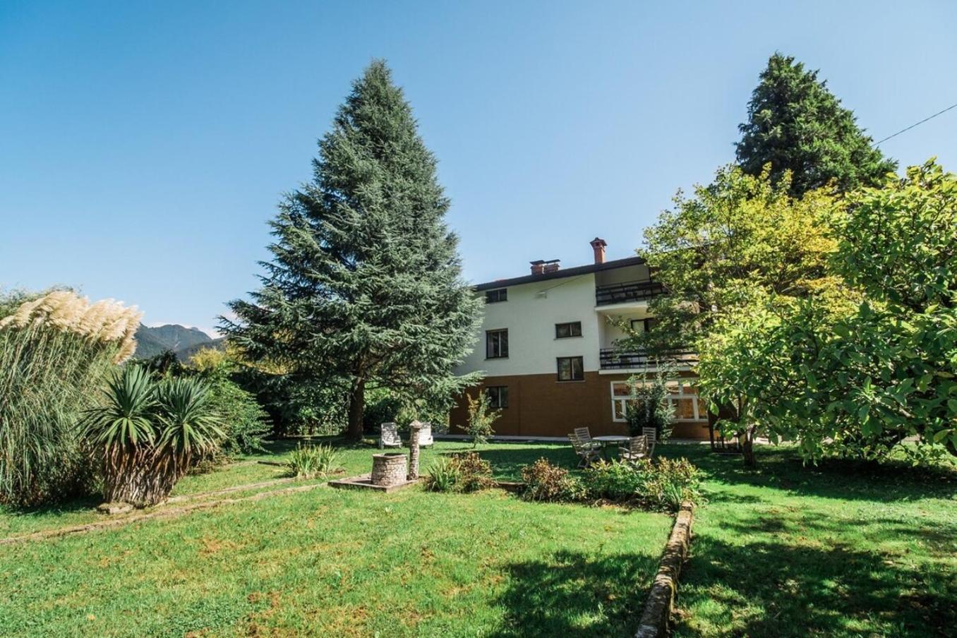 Vila Labod, Unique Villa At The Lake モスト ナ ソシ エクステリア 写真